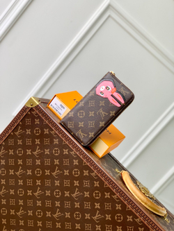 Louis Vuitton Zippy Wallet