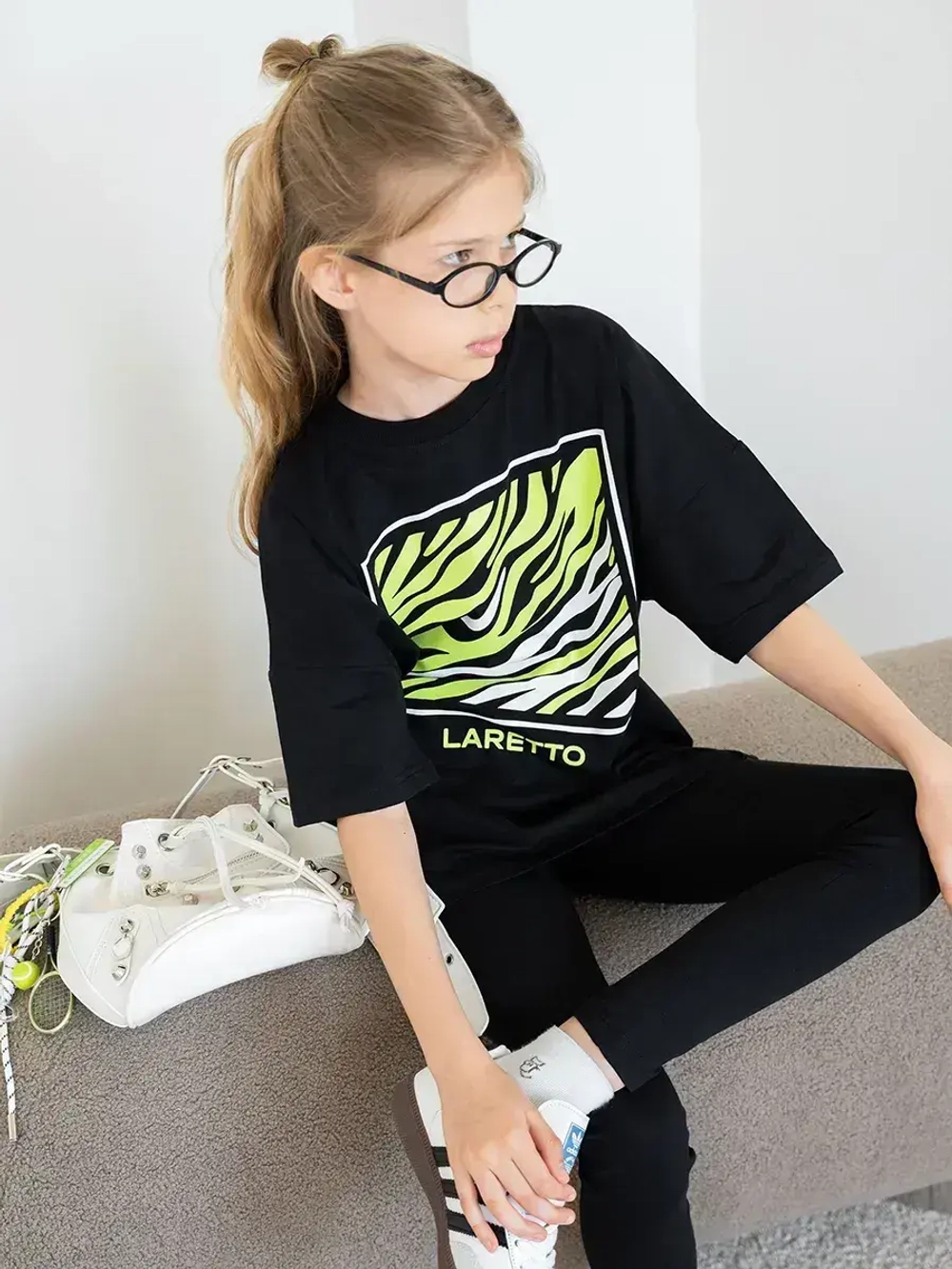 Летний костюм для девочки с леггинсами