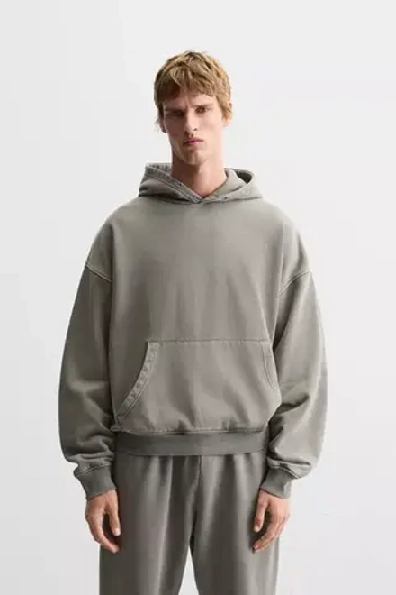 ZARA ТОЛСТОВКА BOXY FIT ИЗ ТКАНИ С ЭФФЕКТОМ ПОТЕРТОСТИ, ТЕМНО-СЕРЫЙ