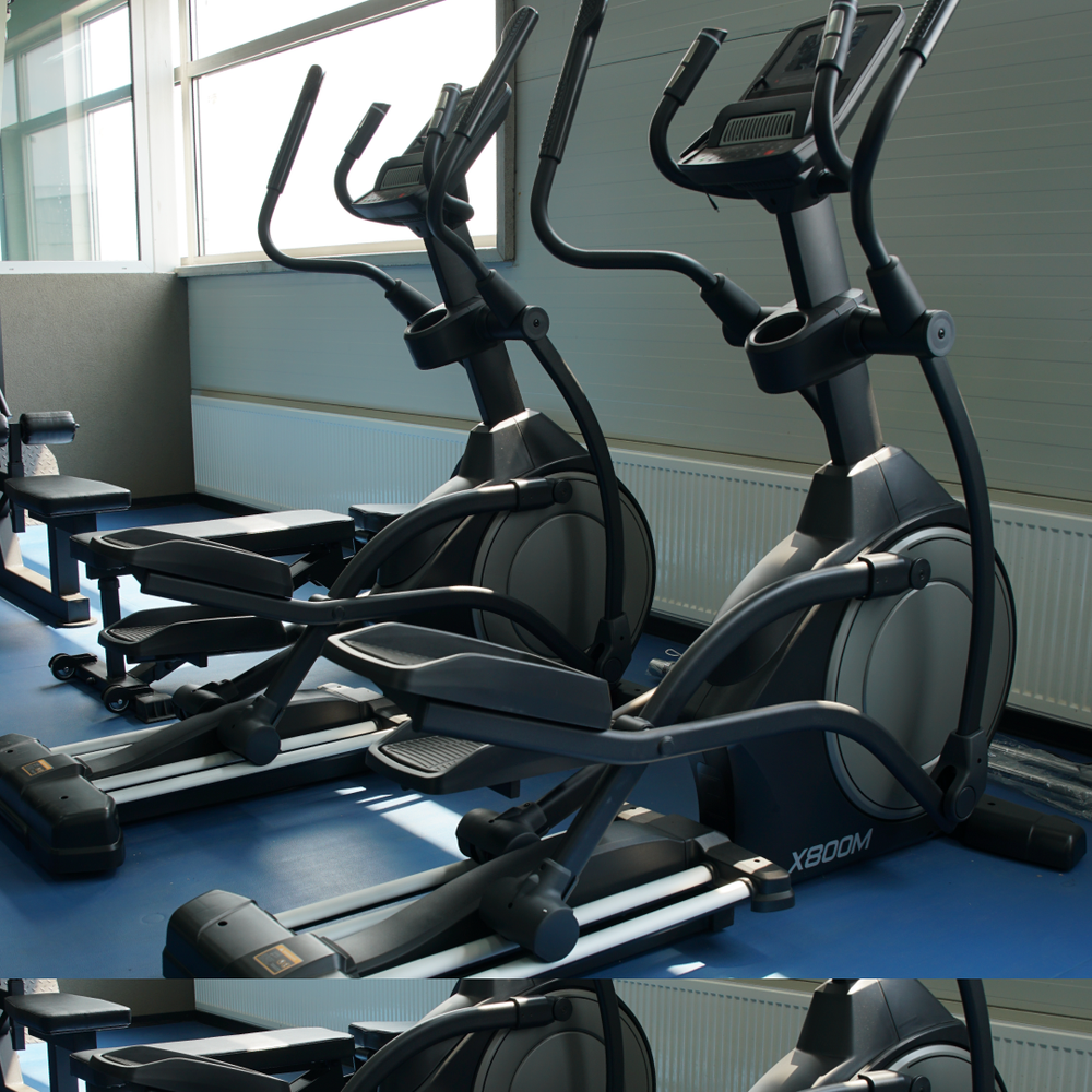 BRONZE GYM X800M Эллиптический эргометр