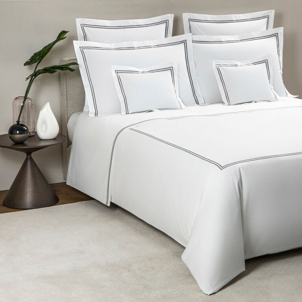 Комплект постельного белья Frette Hotel White/Ash Grey (240 x 220 см)