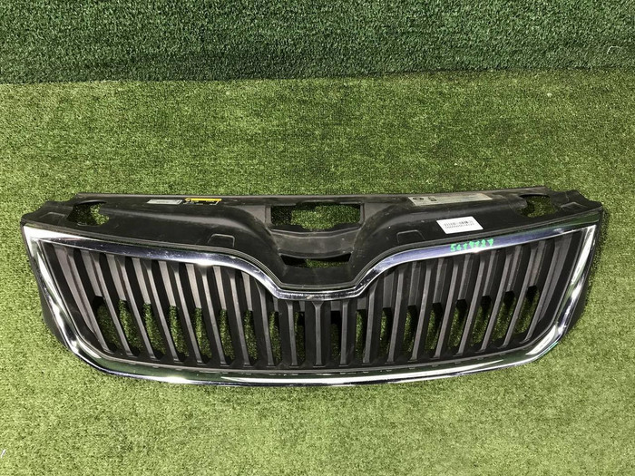 Решетка радиатора Skoda Rapid 1 (2012-2020)