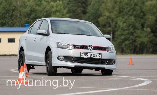 Накладка переднего бампера для Volkswagen Polo sedan