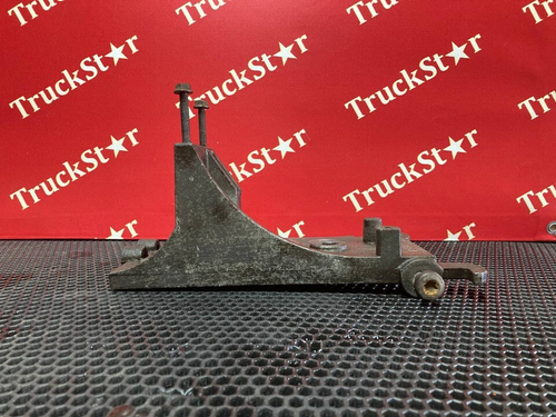 Кронштейн бампера левый