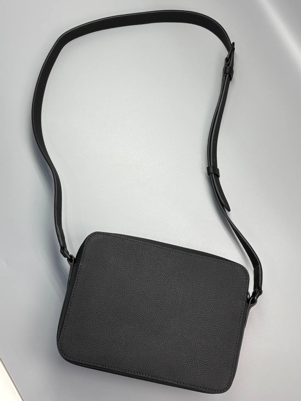 Сумка-мессенджер Louis Vuitton