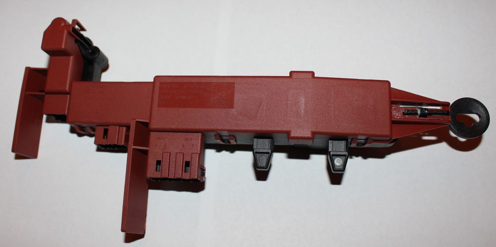 Устройство блокировки люка (УБЛ) для посудомоечной машины Whirlpool (Вирпул) / Vestel (Вестел) - 481228058041, C00311292