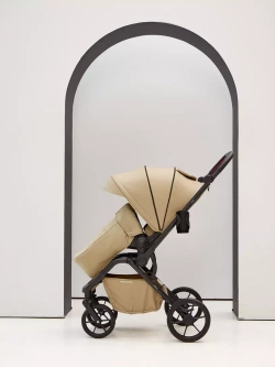 Коляска детская MOWBaby "MIO" MB102