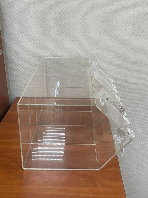 Диспенсер витрина для сыпучих продуктов на 4 ячейки с крышками на петлях