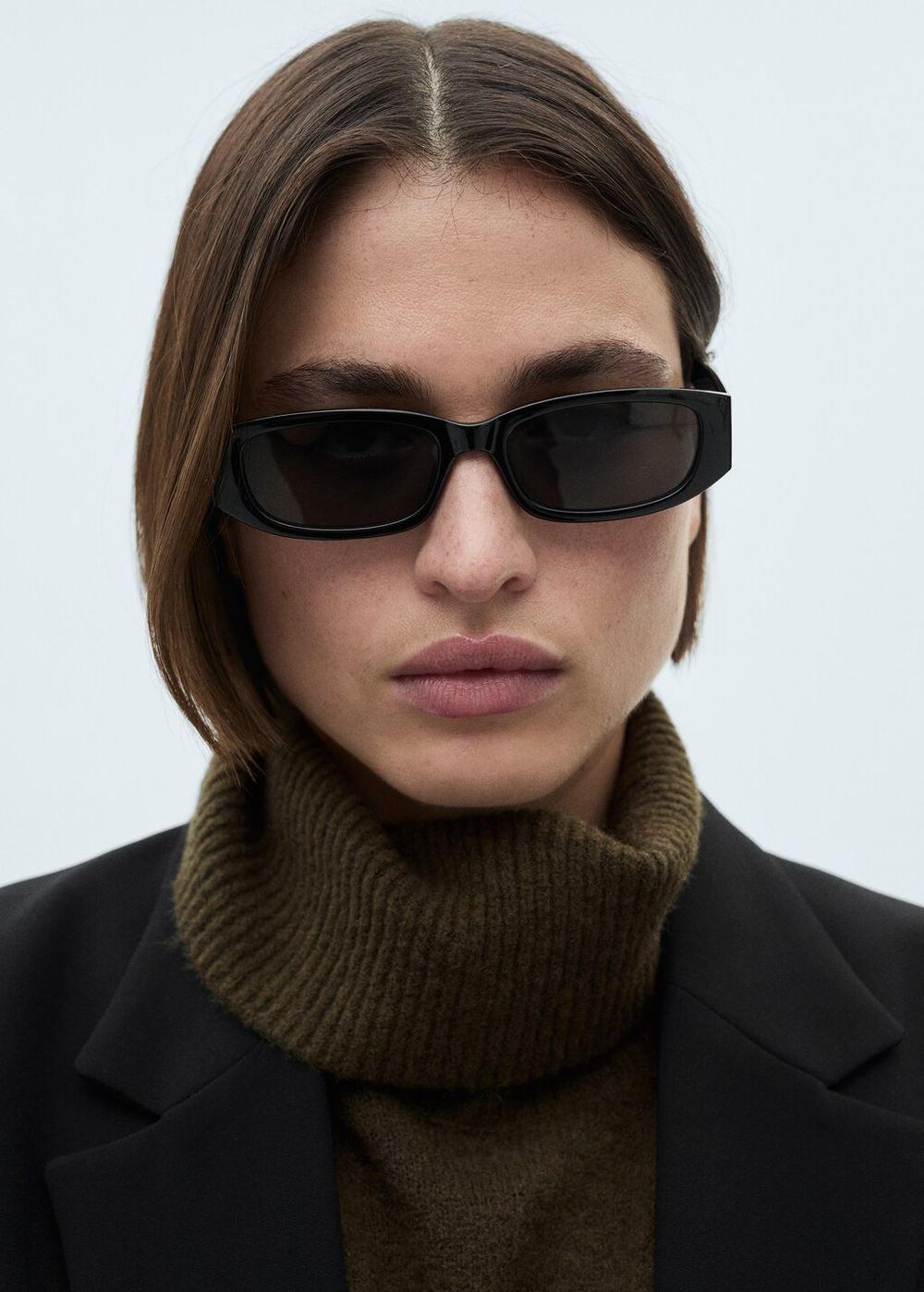 Трикотажное платье с воротником с отворотом