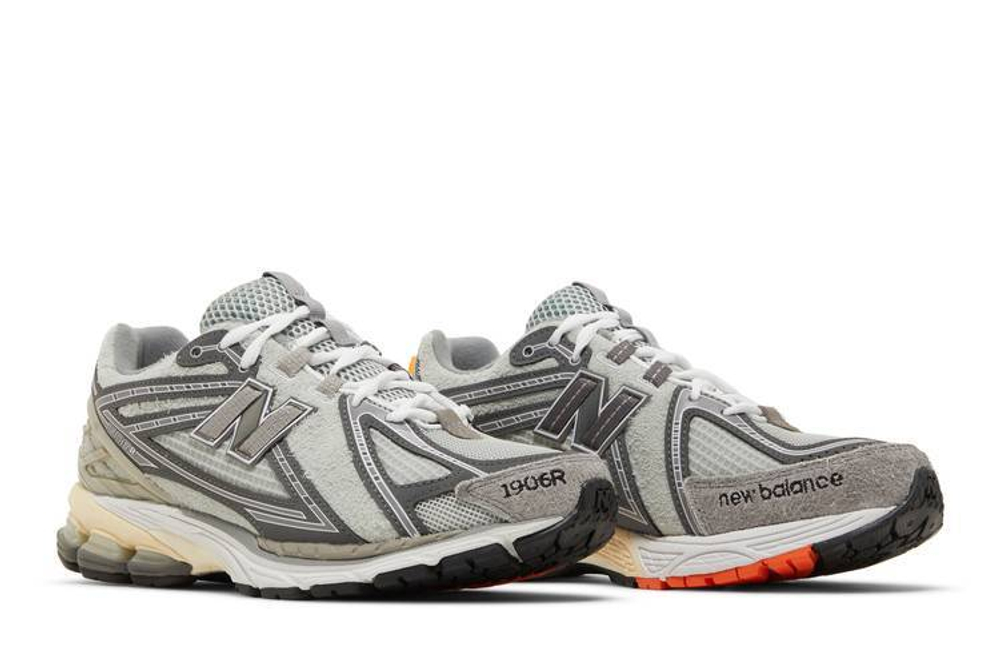 Кроссовки Invincible X N.Hoolywood X New Balance 1906R
