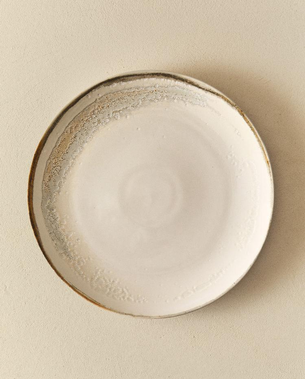 ZARA HOME КРУГЛОЕ БЛЮДО ИЗ КЕРАМИКИ, ЭКРЮ