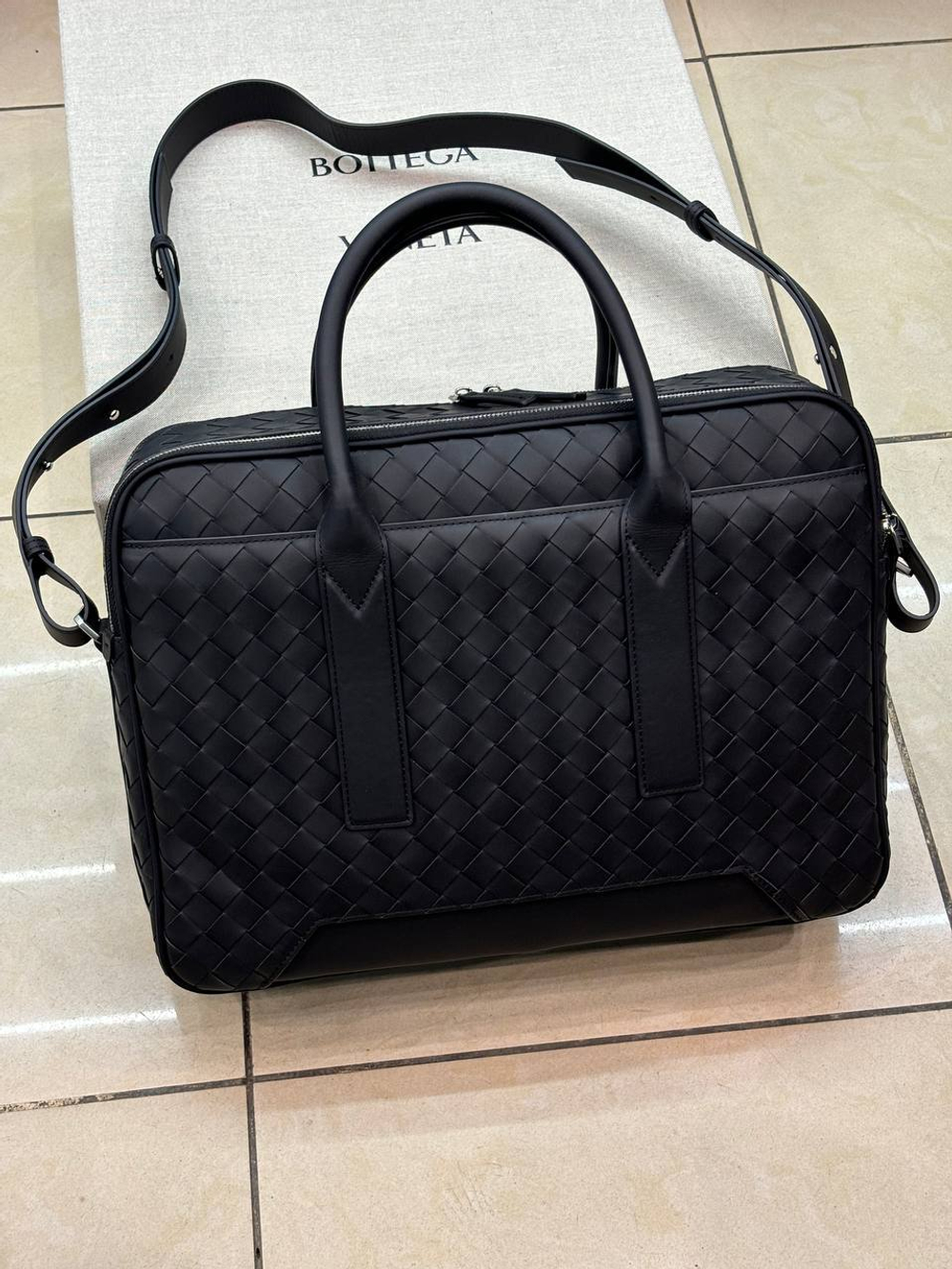 Сумка-мессенджер Bottega Veneta