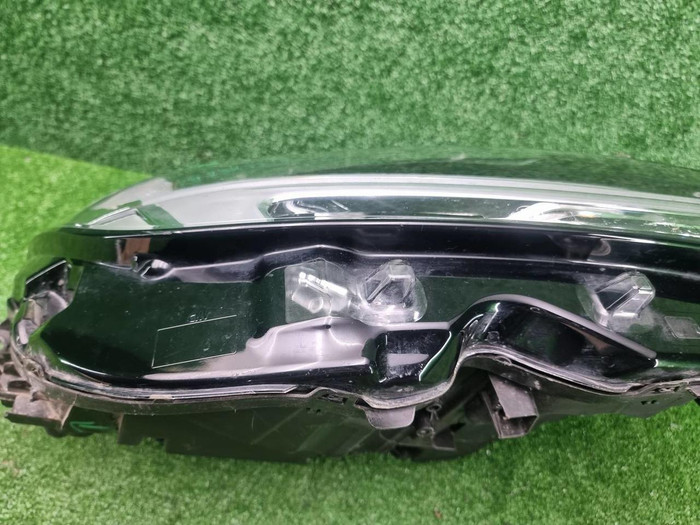 Фара правая Volvo V90 2 (2020-н.в.) LED