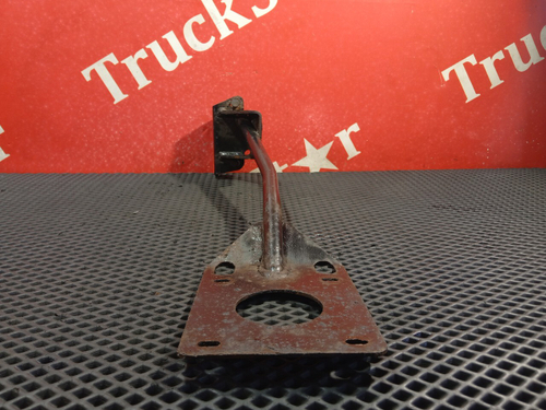 Кронштейн крыла переднего левого