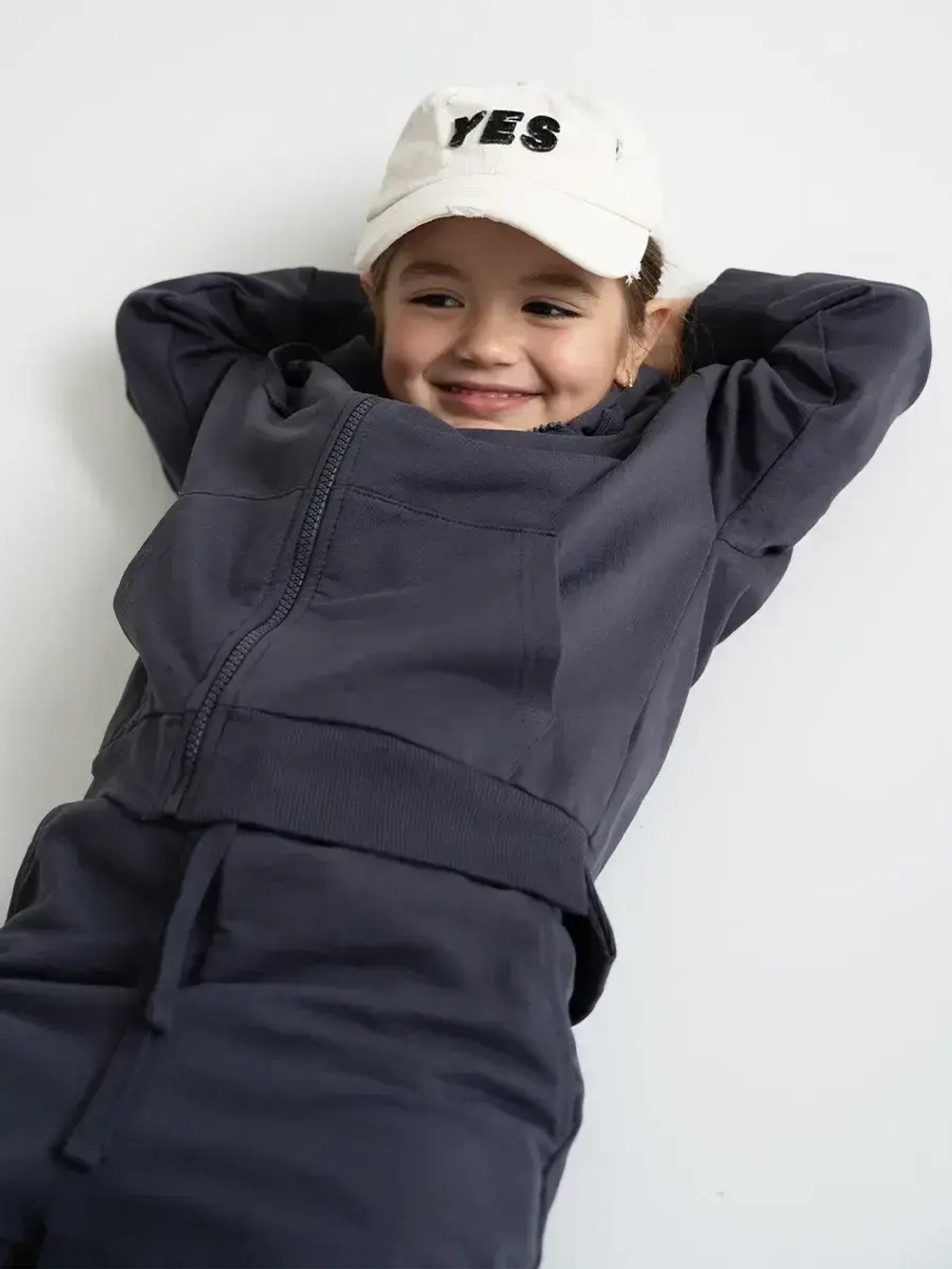 Спортивный костюм для девочки в школу