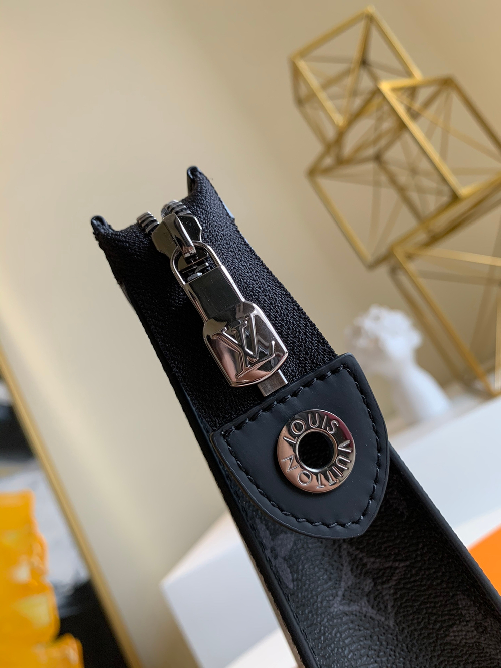 Louis Vuitton Pochette Voyage MM