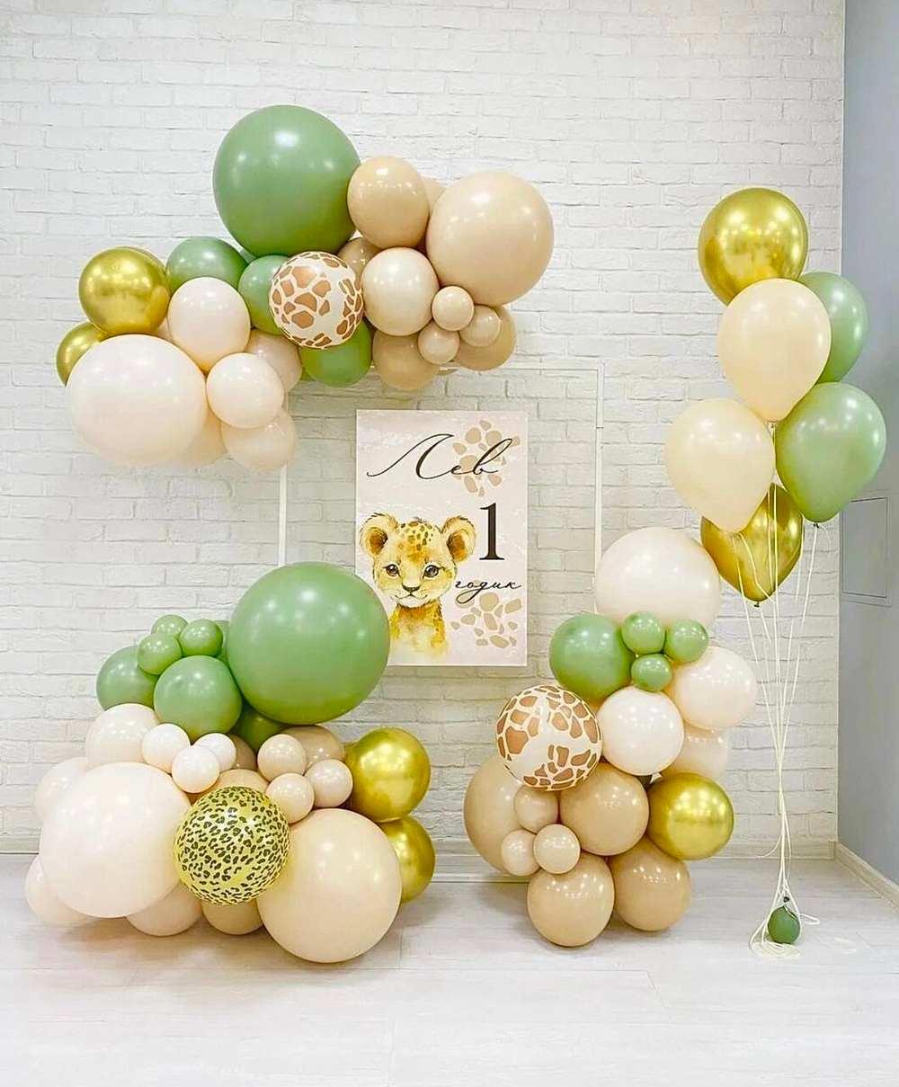 Фотозона на каркасе с фонтаном