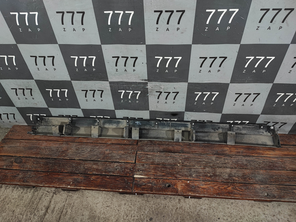 Накладка порога правого Haval M6 2 21-нв Б/У Оригинал 5006400XKZ8PA