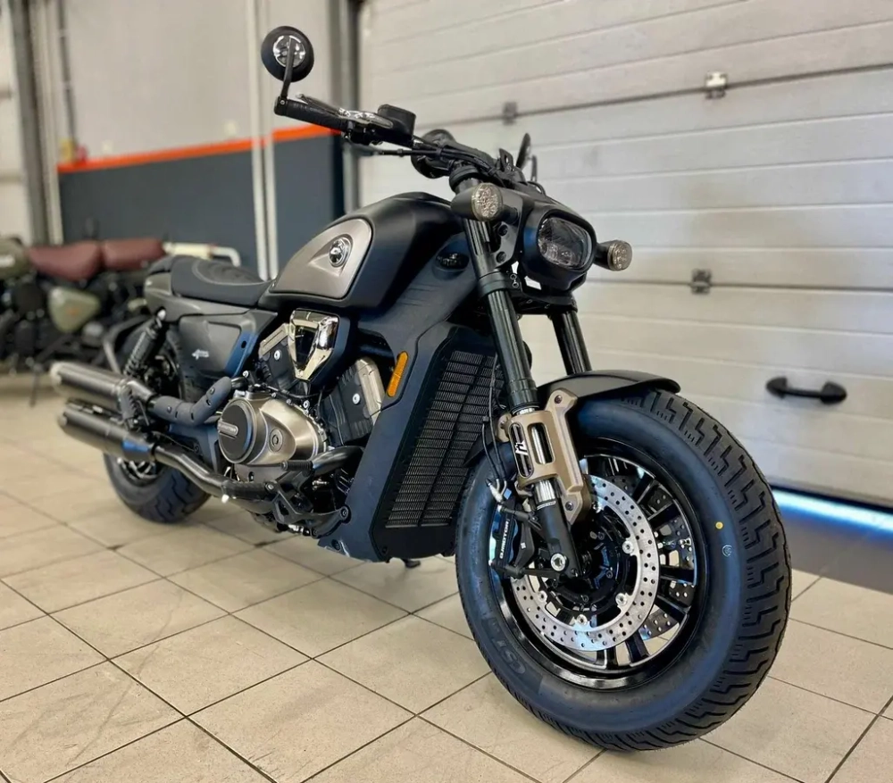 QJMotor SRV 600 V, 2024