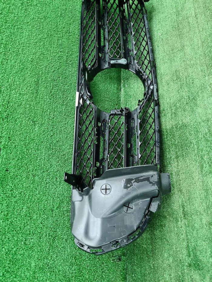 Решетка радиатора Mercedes GLC X253 (2019-2022)