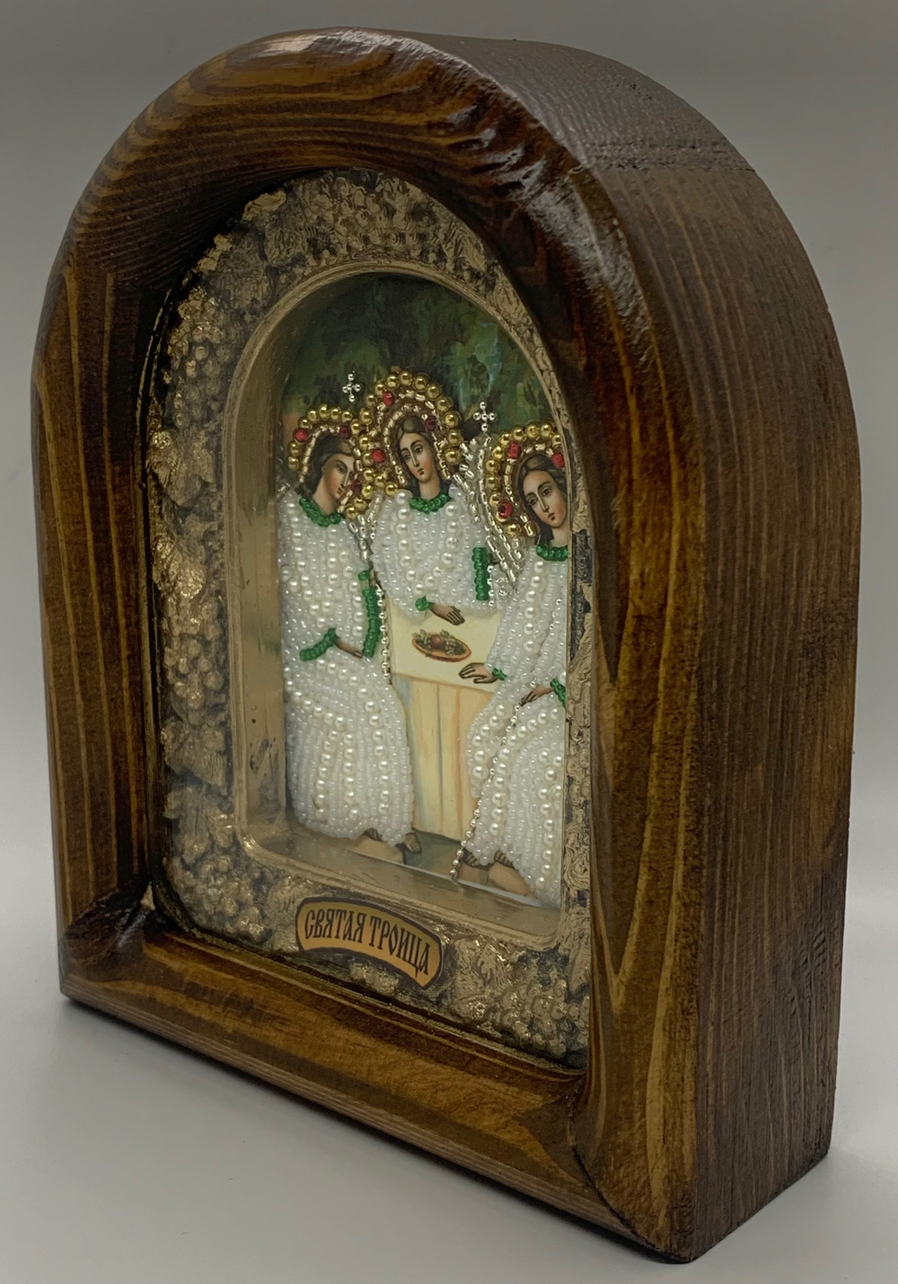 Дивеевская икона с рукописным ликом из бисера Святая Троица