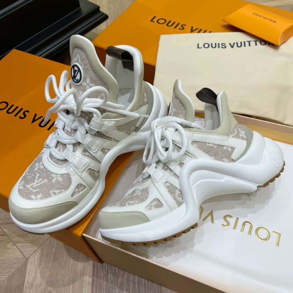 Louis Vuitton Archlight