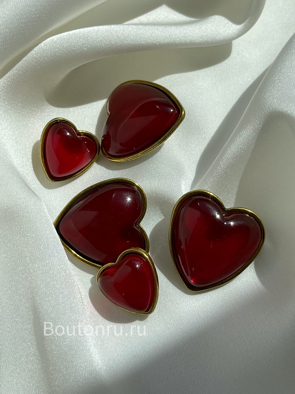 Пуговицы красные сердечки