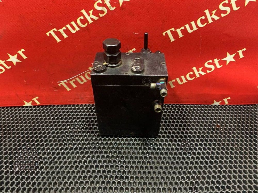 Насос подъема кабины 2024г