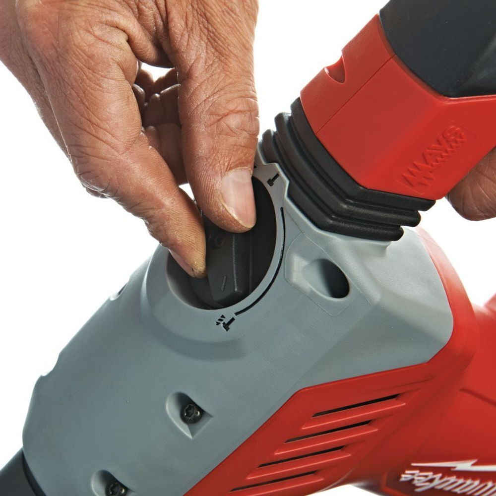 Перфоратор Milwaukee PLH 28 E