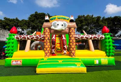 Коммерческий надувной батут «Мир Сафари 2», 14*7*7,5 м.