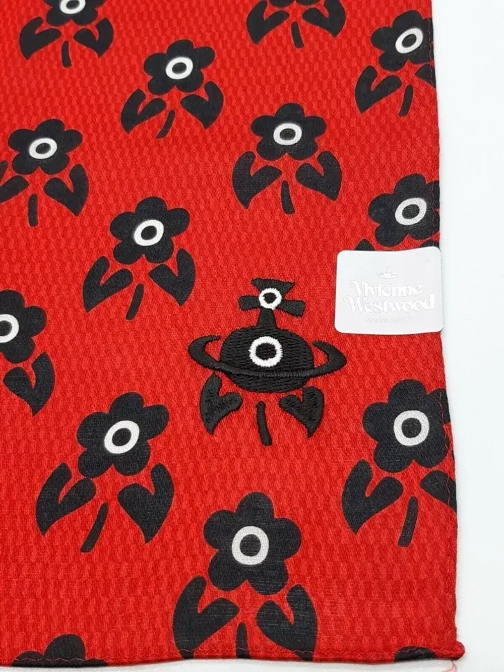 VIVIENNE WESTWOOD ПЛАТОК КРАСНЫЙ ПРИНТ ЦВЕТЫ С ВЫШИВКОЙ ЛОГОТИПА