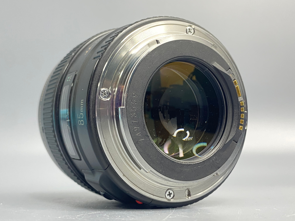 Canon EF 85mm 1.8 USM