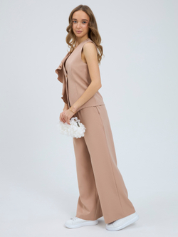 Костюм нарядный двойка брючный с жилеткой бежевый