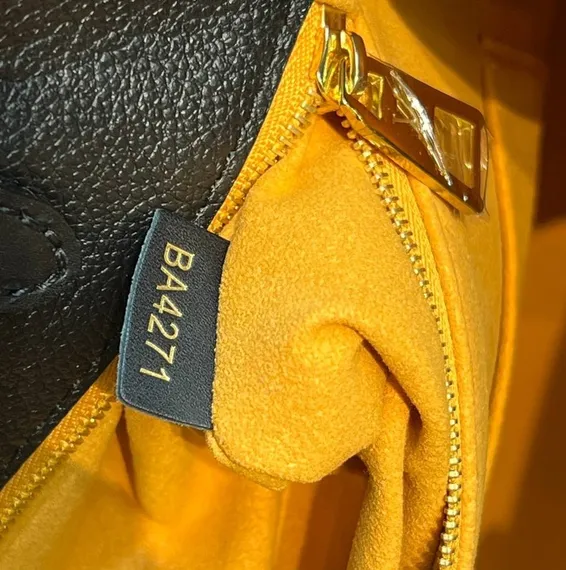 Сумка Louis Vuitton Onthego черный