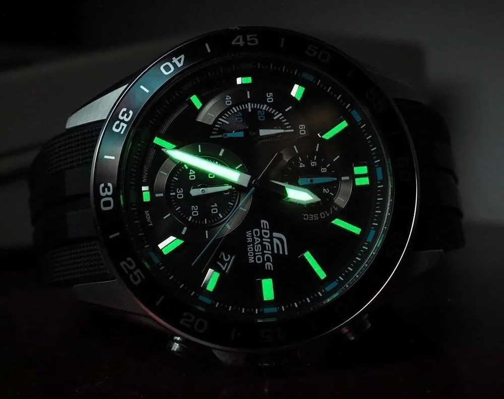 Японские наручные часы Casio Edifice EFV-550P-1A