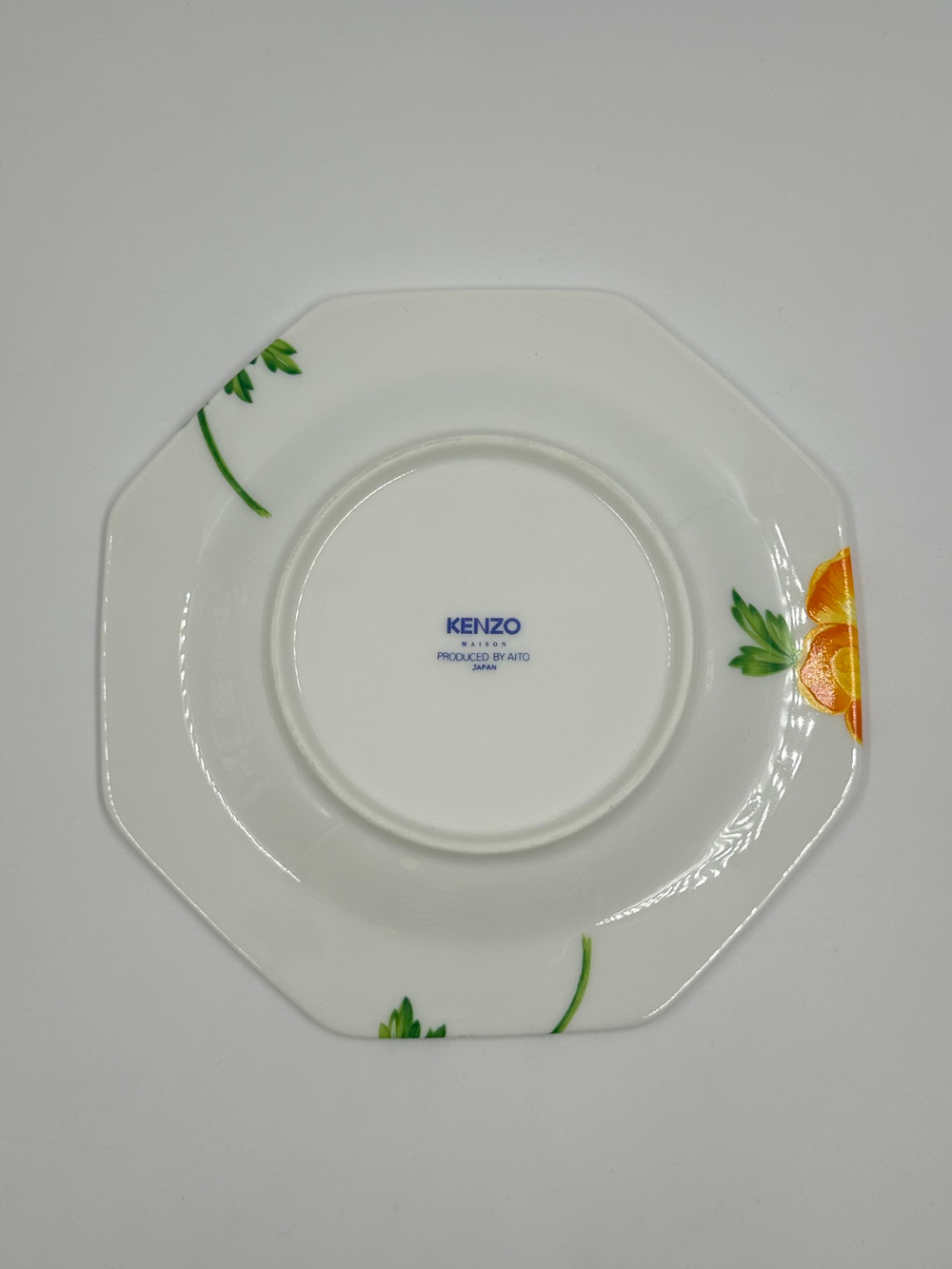 Тарелка с цветами Kenzo by Aito