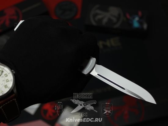 Фронтальный нож Microtech Ultratech Storm Trooper 121-1STD S/E с клинком из стали Böhler M390