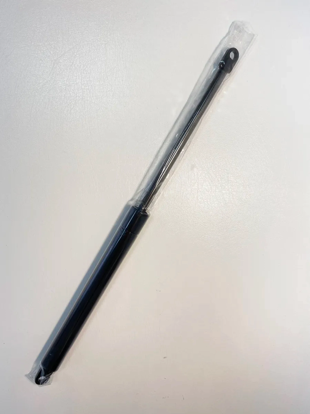 Газлифт 405 мм длиной 800N, 1 шт