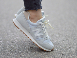 Кроссовки New Balance WL373SU2