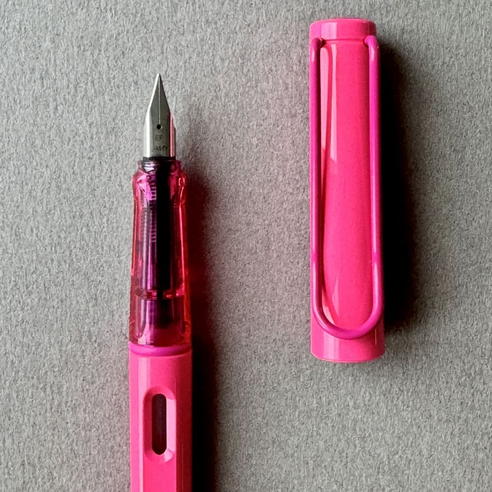 Перьевая ручка Lamy Safari Neonpink NW 0C9 с пером F (4041891) 4