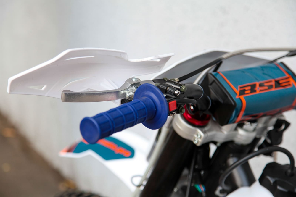 Мотоцикл кроссовый эндуро BSE Z2 1.0