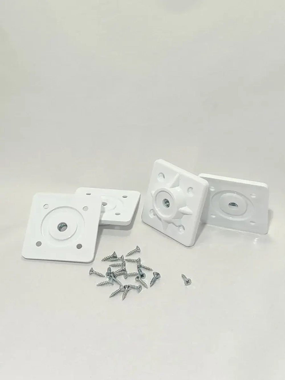 Пластина для крепления ножек стула и табурета