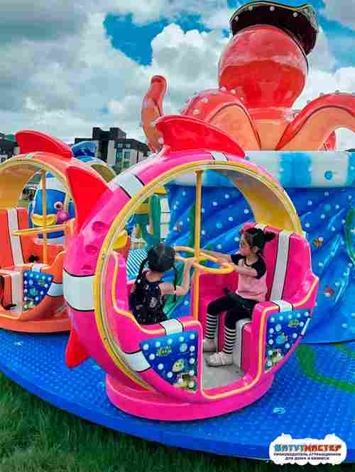 Аттракцион осьминог «Морские приключения» 9 кабинок, 18 мест 9,5×9,5×4,5 м