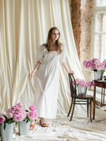 Платье из прошвы белое