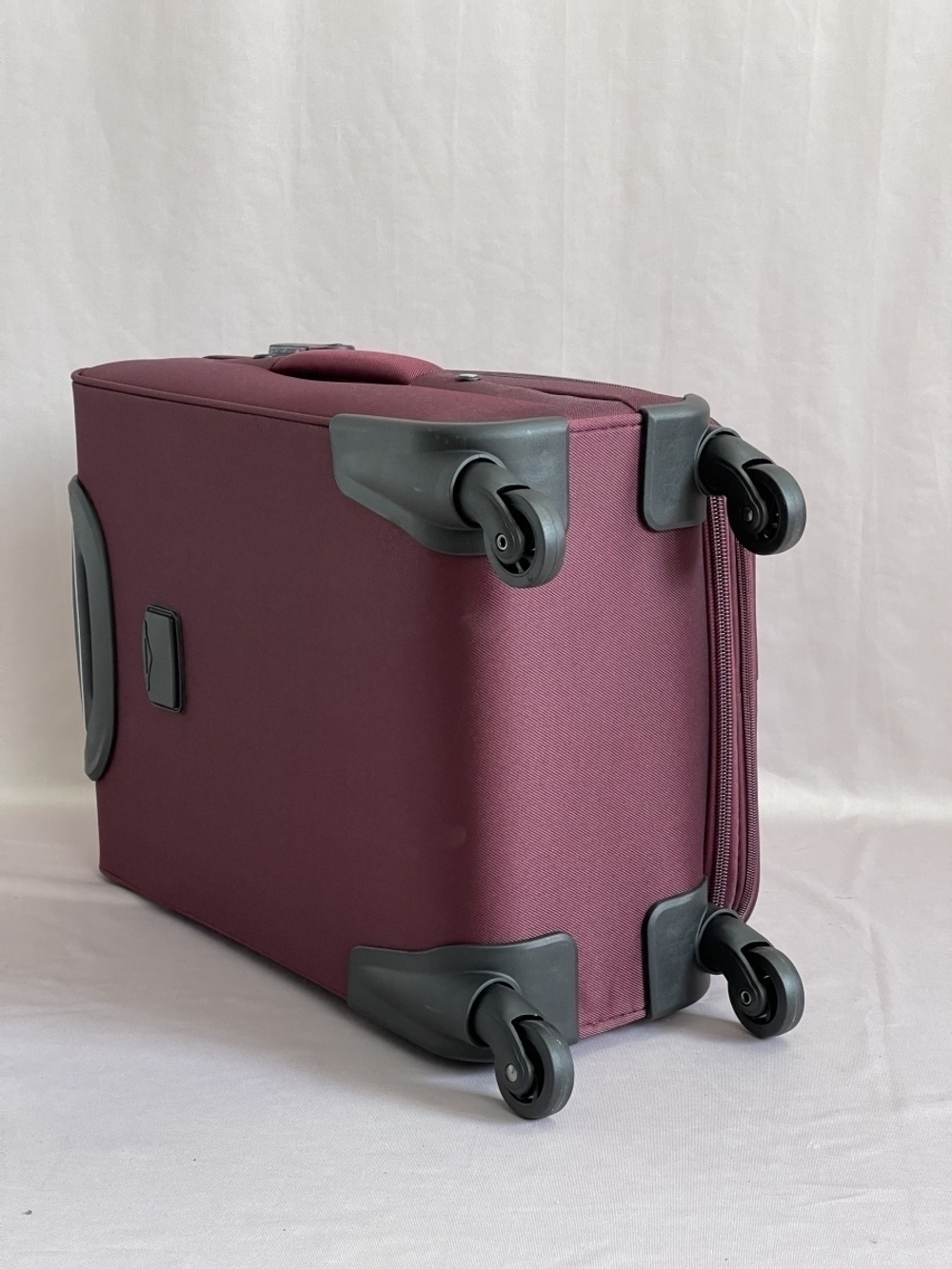 Тканевый чемодан 4Roads 6089 Бордовый (S)