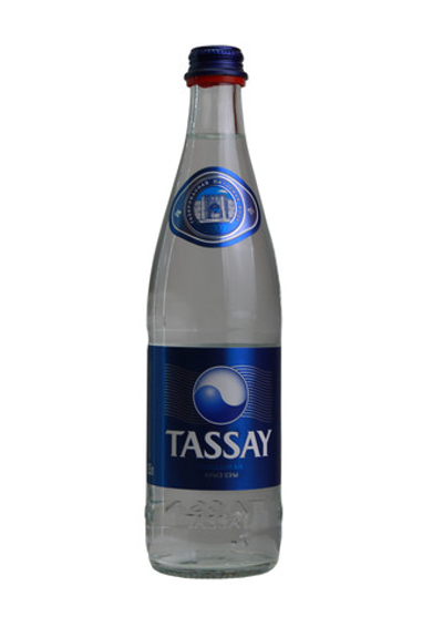 Вода Tassay газированная 0.5 л.