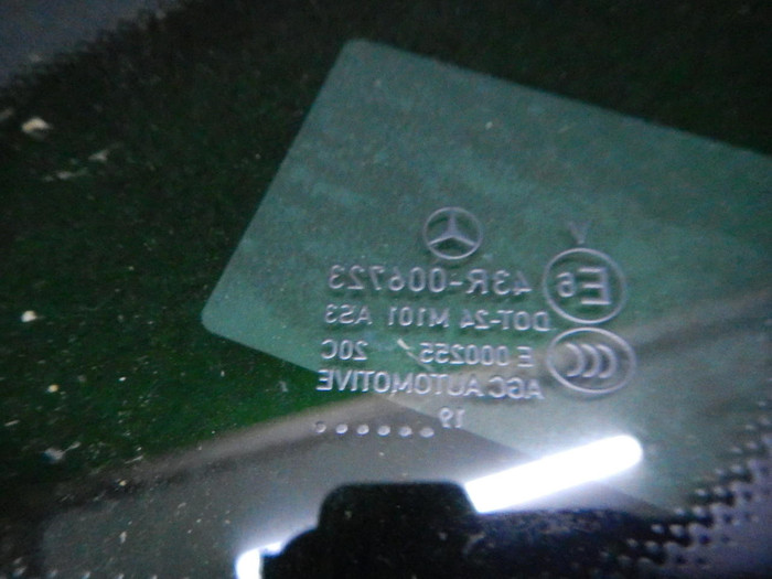 Форточка задняя левая Mercedes GLC C253 (16-23)