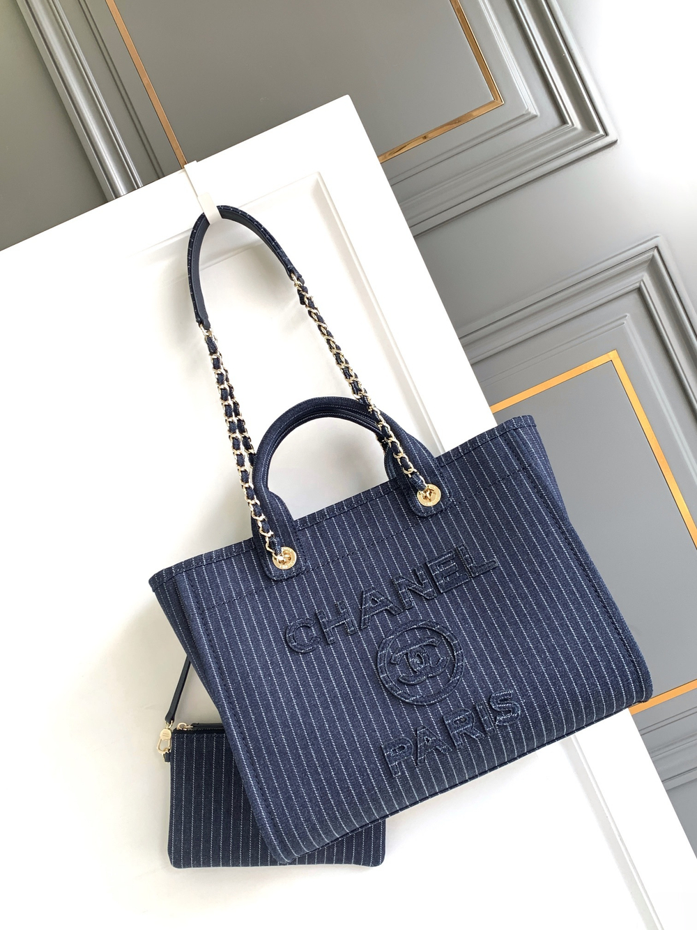Chanel Shopping Bag 32 cm