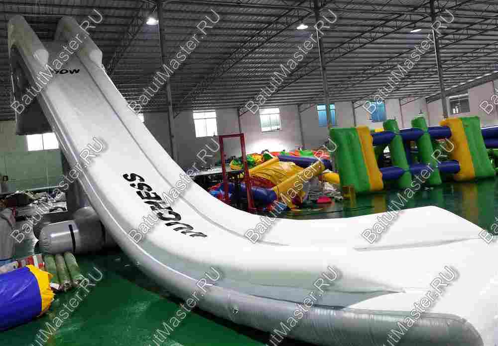 Надувная водная горка на надувной опоре «Универсальная», 7,5*2*4,5 м