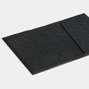 Кожаная обложка для паспорта, страус черного цвета